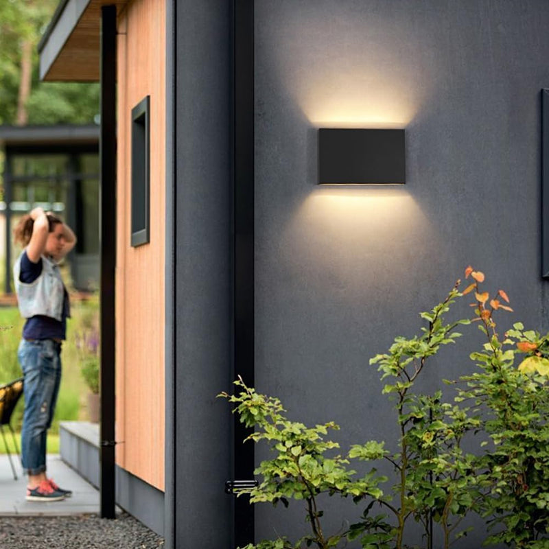2 Pcs Outdoor Up and Down Lights Mains