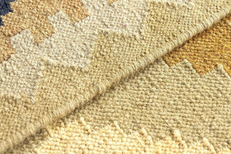 Kilim Lori Rug with Modern Design 100