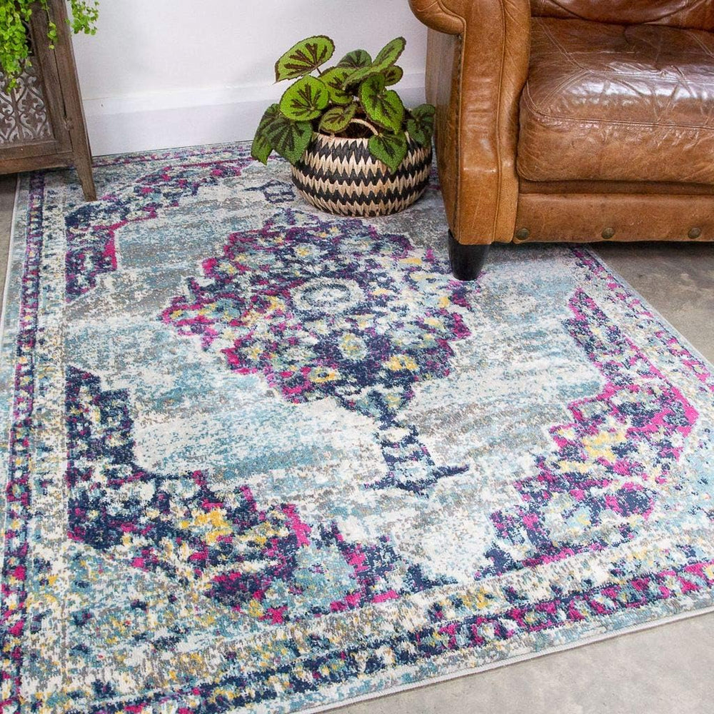 Luxury Large Traditional Distressed Rug Antique Boho Medallion