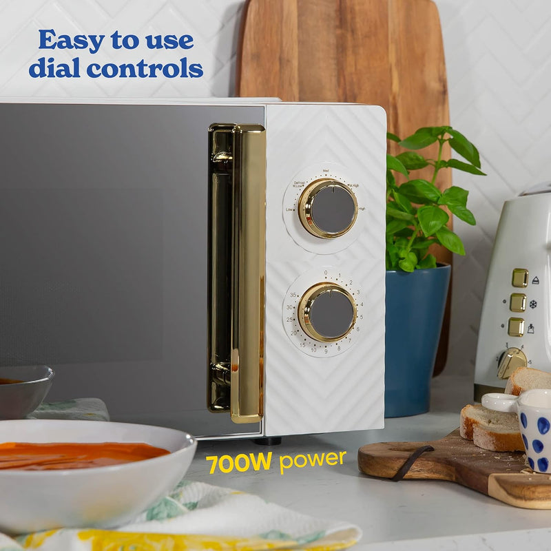 17 Litre 700W Solo Manual Microwave with Groove