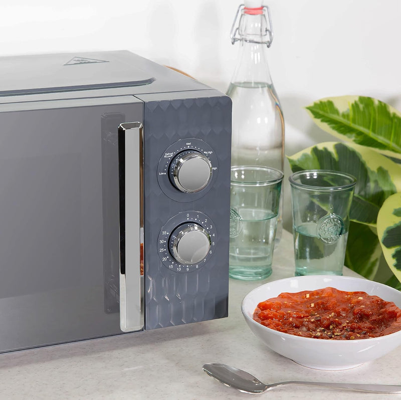 17 Litre 700W Solo Manual Microwave with 5