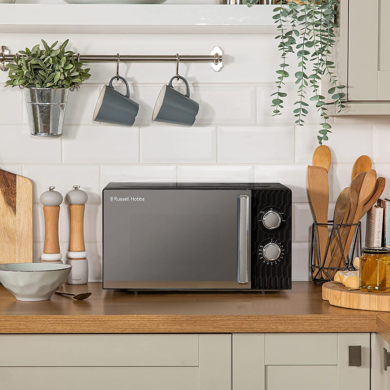 17 Litre 700W Solo Manual Microwave with 5