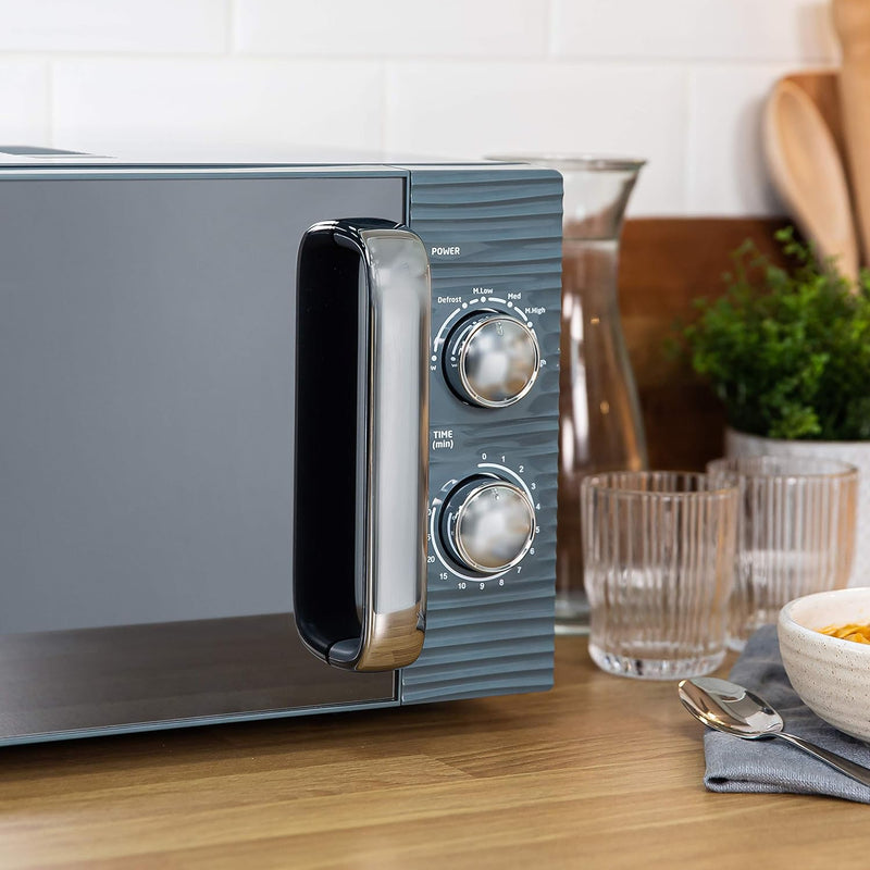 Inspire 17 Litre Manual Microwave