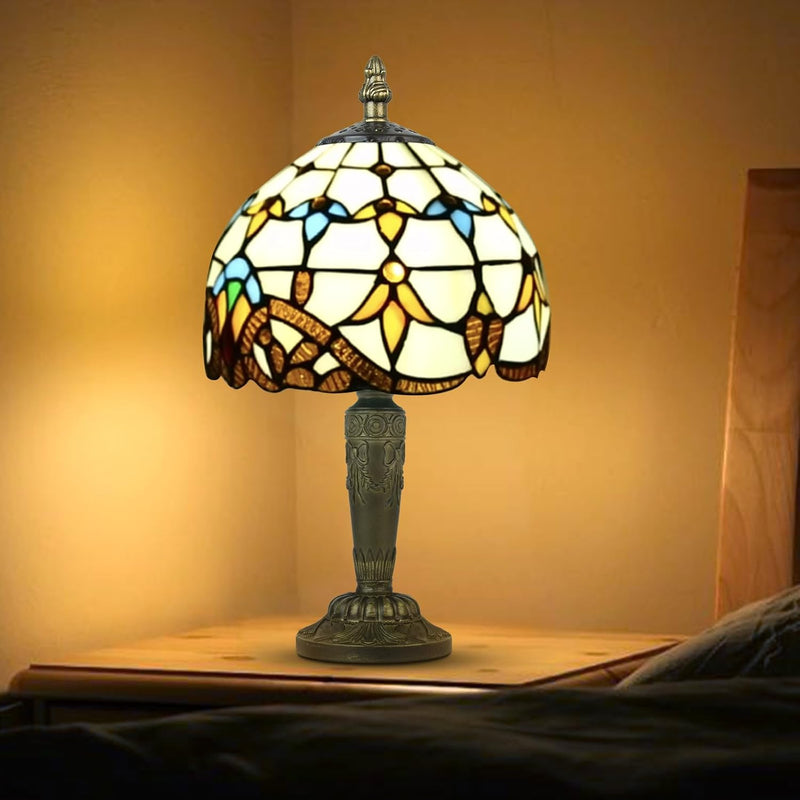 Small Tiffany Style Table Lamp 3 Colour Temperatures