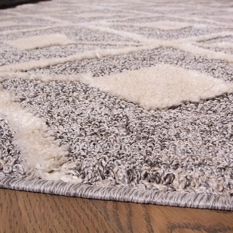 Textured Trellis Striped Rug Large Diamond Aztec